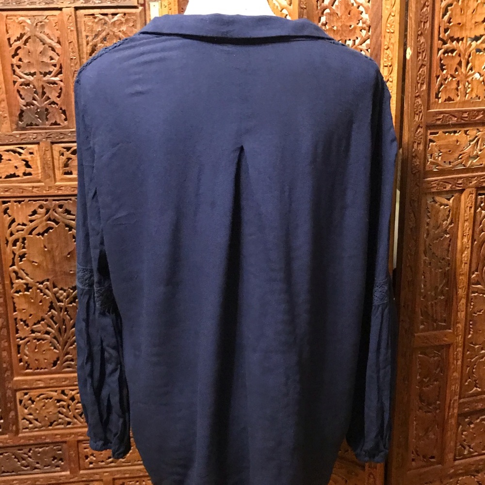 3 for $15.00 Umgee Blue Blouse - Picture 5 of 7